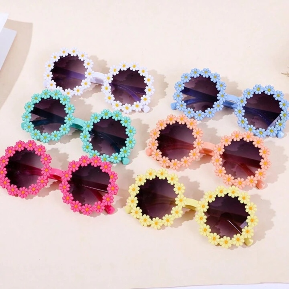 6 PC Daisy shaped kids sunglasses